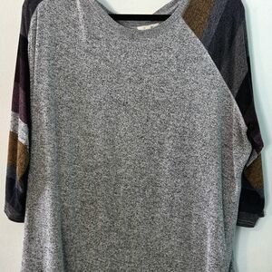 Maurices Heathered Gray Knit Top